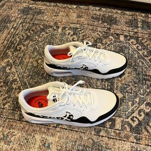 Nike Air Max cheetah size 7